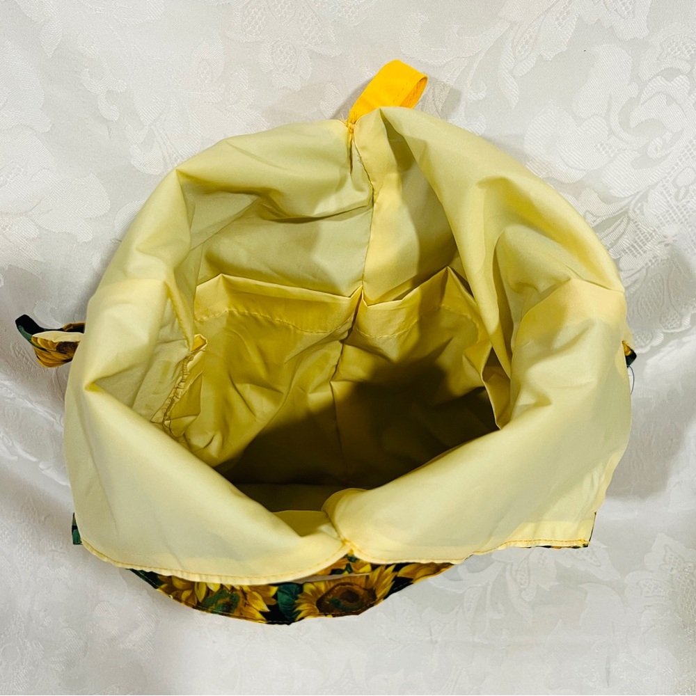 NWOT Sunflower Print Tote Bsg with Pockets - Picture 4 of 8